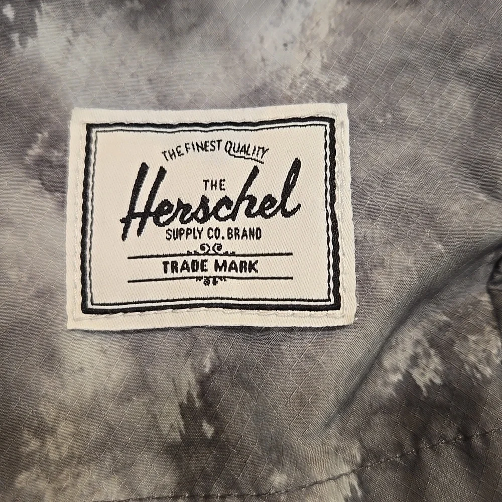 HERSCHEL SUPPLY CO. GREY SWIM TRUNKS. SIZE MEDIUM . 33-36 INCHES.